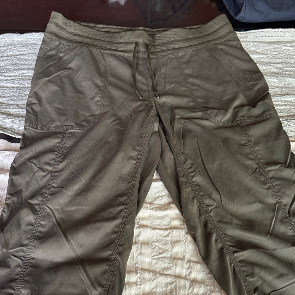 The North Face Women's Olive Capris